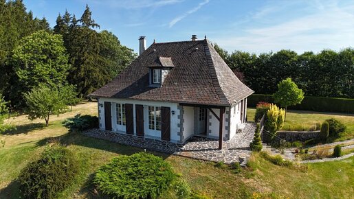 5 pièces 103 m² · à Junhac · 103 m² · 189 990 €