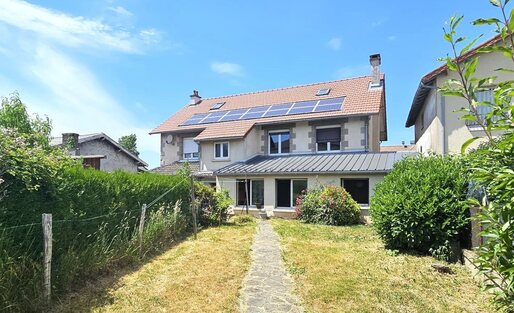 11 pièces 232 m² · à Lafeuillade-en-Vézie · 232 m² · 138 990 €
