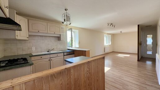 Appartement 3 pièces 57 m² · à Arpajon-sur-Cère · 57 m² · 89 990 €