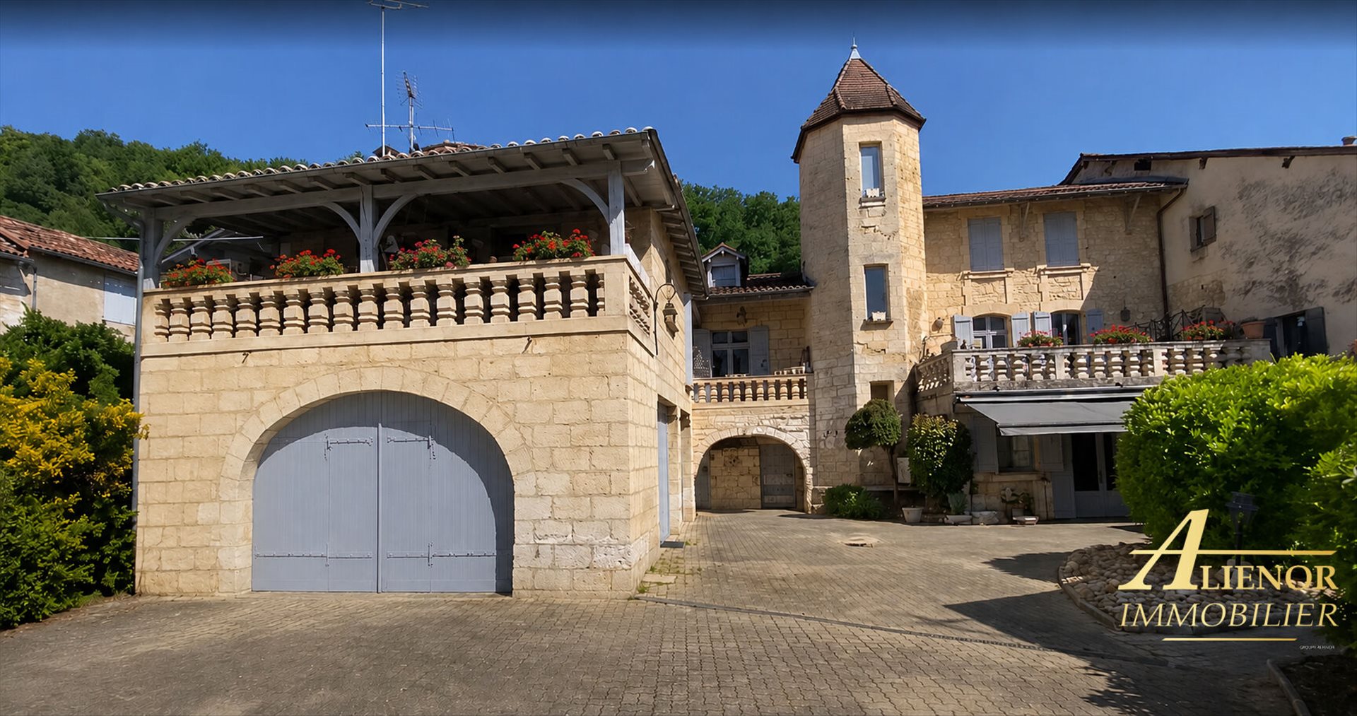 7 pièces 360 m² · à Brantôme · 360 m² · 787 500 €