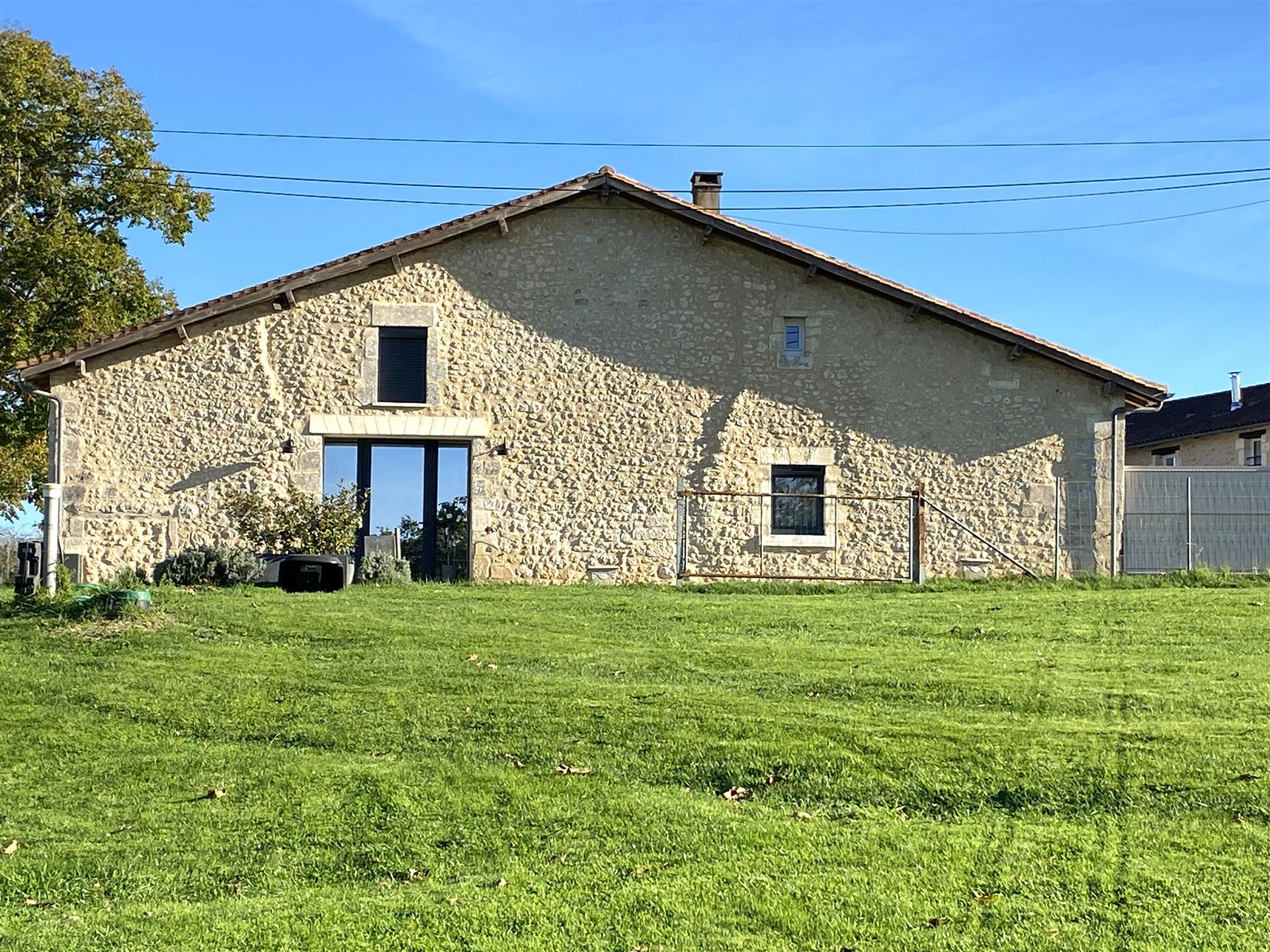 7 pièces 182 m² · à Brantôme · 182 m² · 339 000 €
