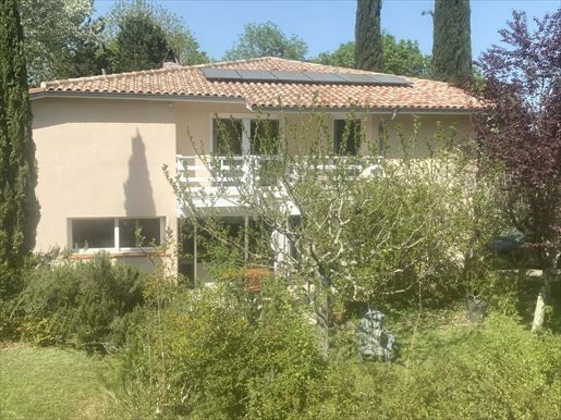 7 pièces 185 m² · à Nérac · 185 m² · 359 000 €