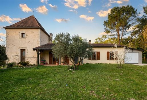 10 pièces 245 m² · à Nérac · 245 m² · 378 000 €