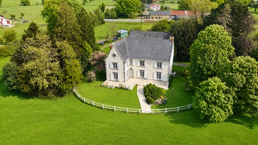 Maison 12 pièces 350 m² · à Soudan · 350 m² · 525 000 €