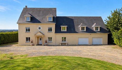 Maison 14 pièces 433 m² · à Juvigny Val d'Andaine · 433 m² · 515 000 €