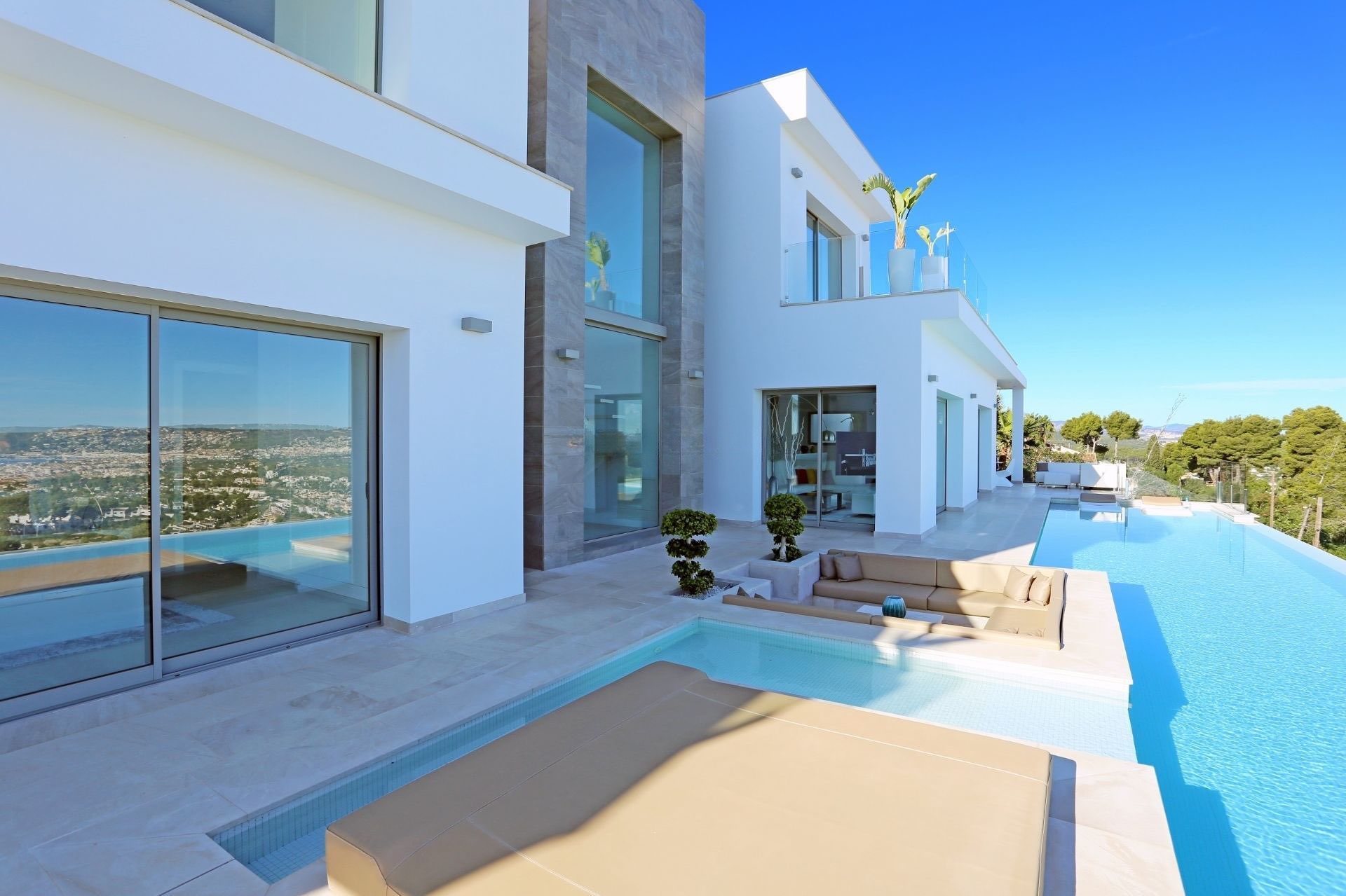 Purchase: House (03730) - View 2