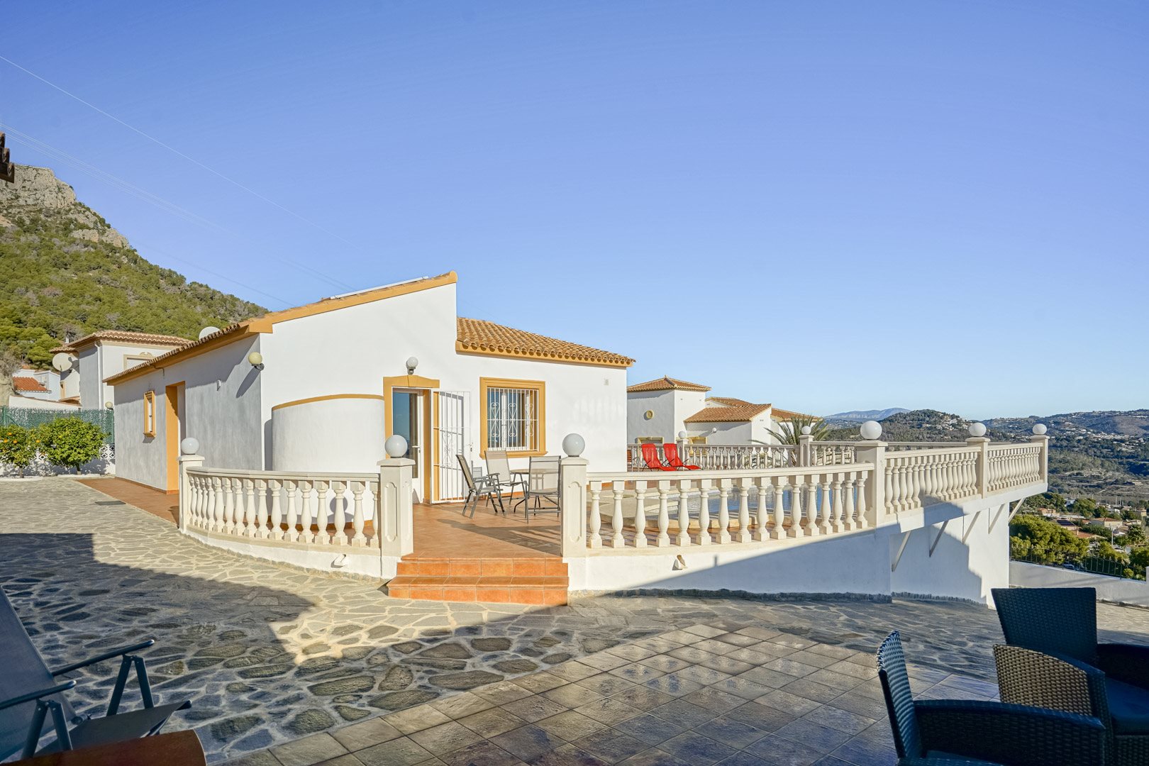 Purchase: House (03710) - View 4