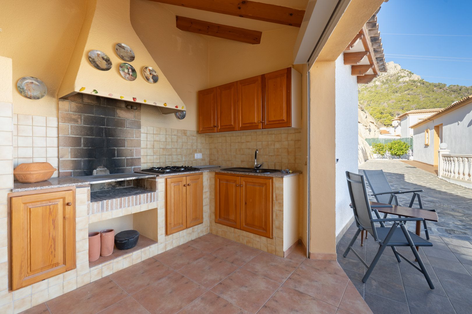 Purchase: House (03710) - View 5