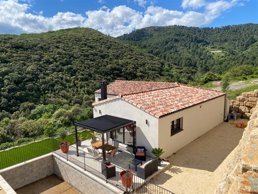 Maison 9 pièces 196 m² · à Saint-Jean-du-Pin · 196 m² · 650 000 €