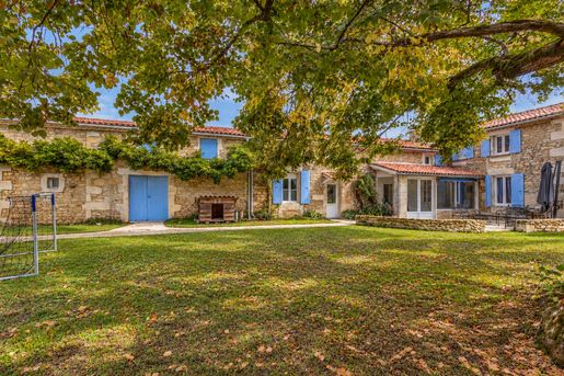 Maison 5 pièces 123 m² · à Montpellier-de-Médillan · 123 m² · 233 200 €
