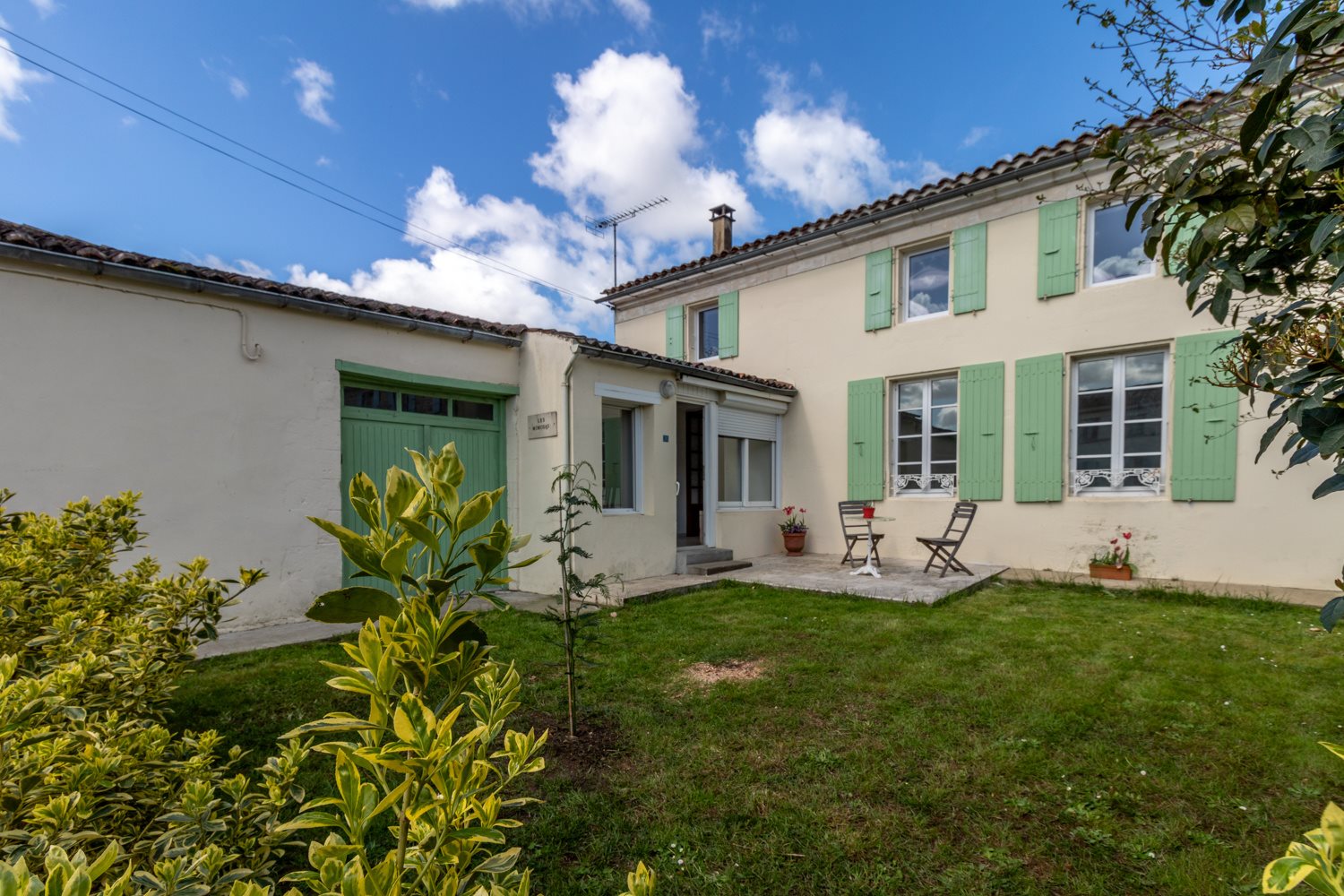 Maison à vendre, 143m², Saint-Georges-des-Coteaux