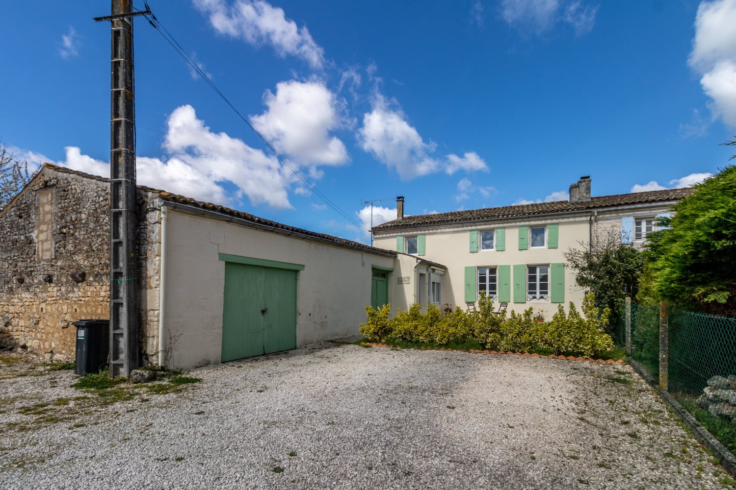 Maison à vendre, 143m², Saint-Georges-des-Coteaux