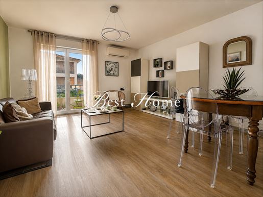 Parking 3 pièces 60 m² · à Nîmes · 60 m² · 165 000 €