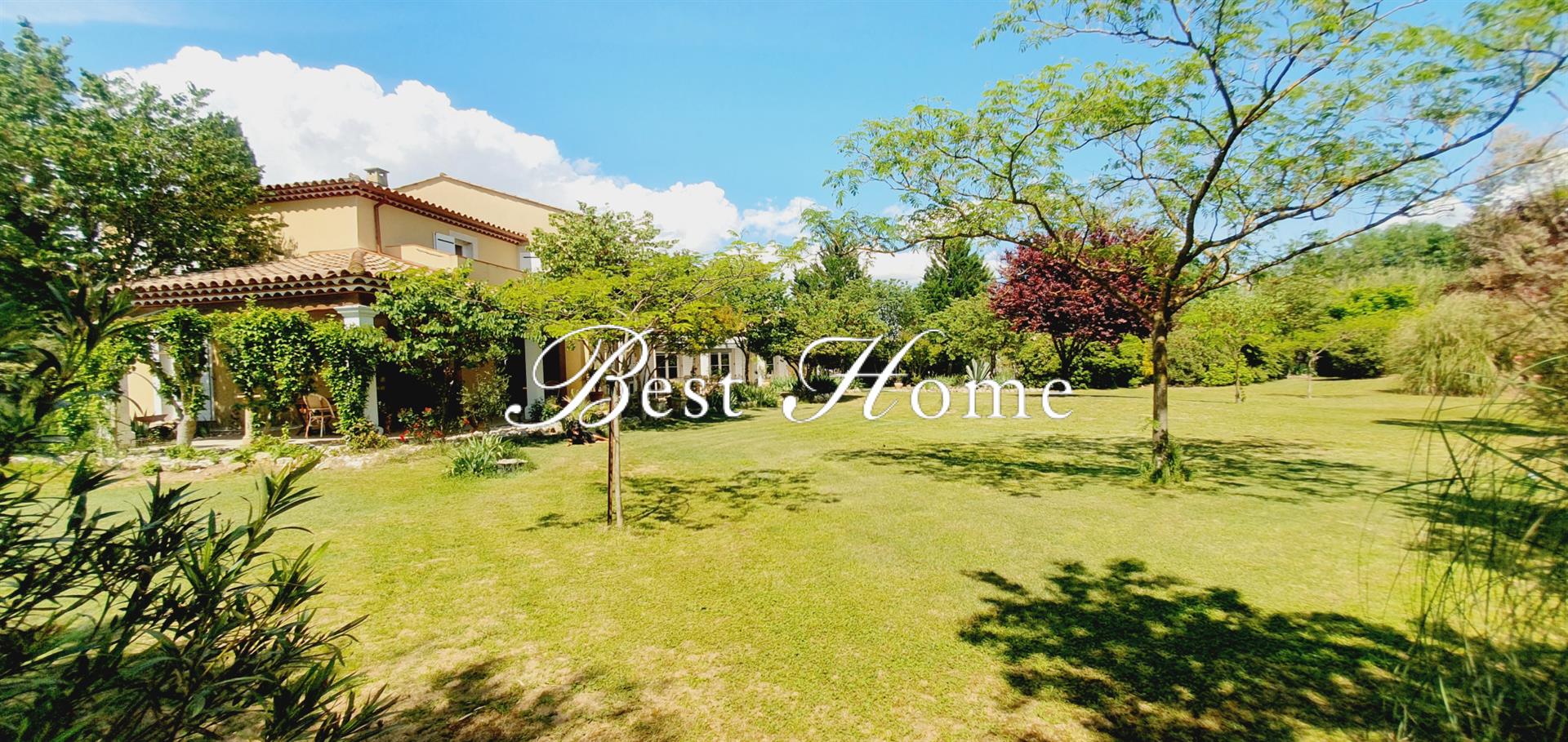 Maison à vendre, 230m², Uzès