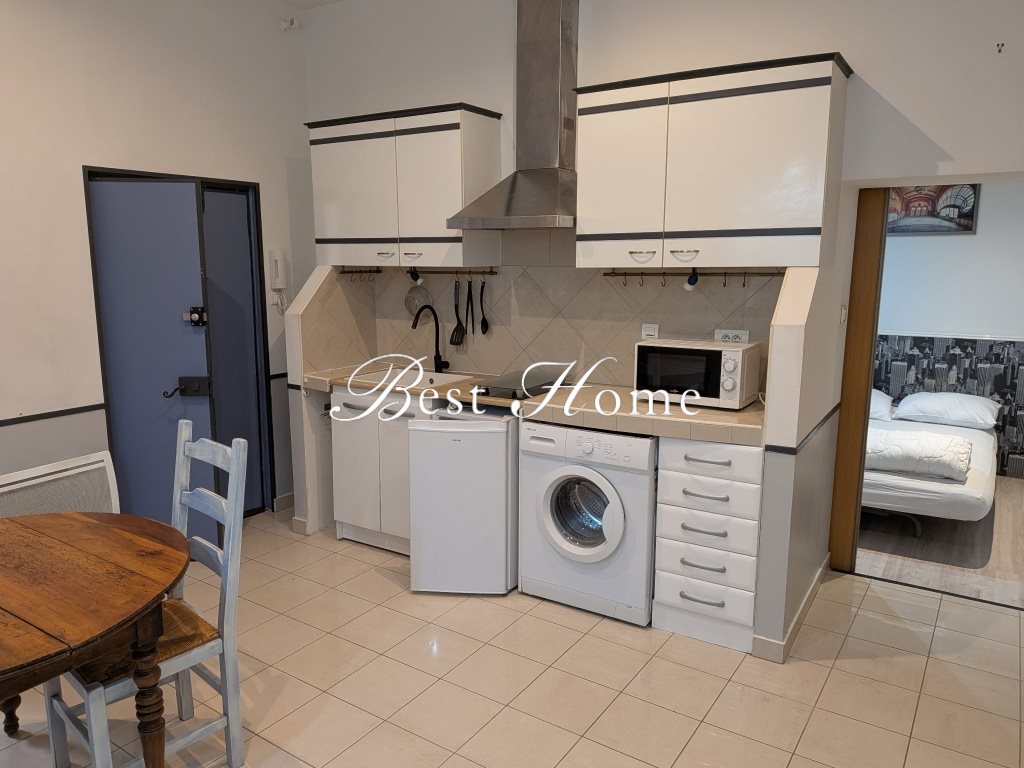 Appartement à louer, 27m², Nîmes