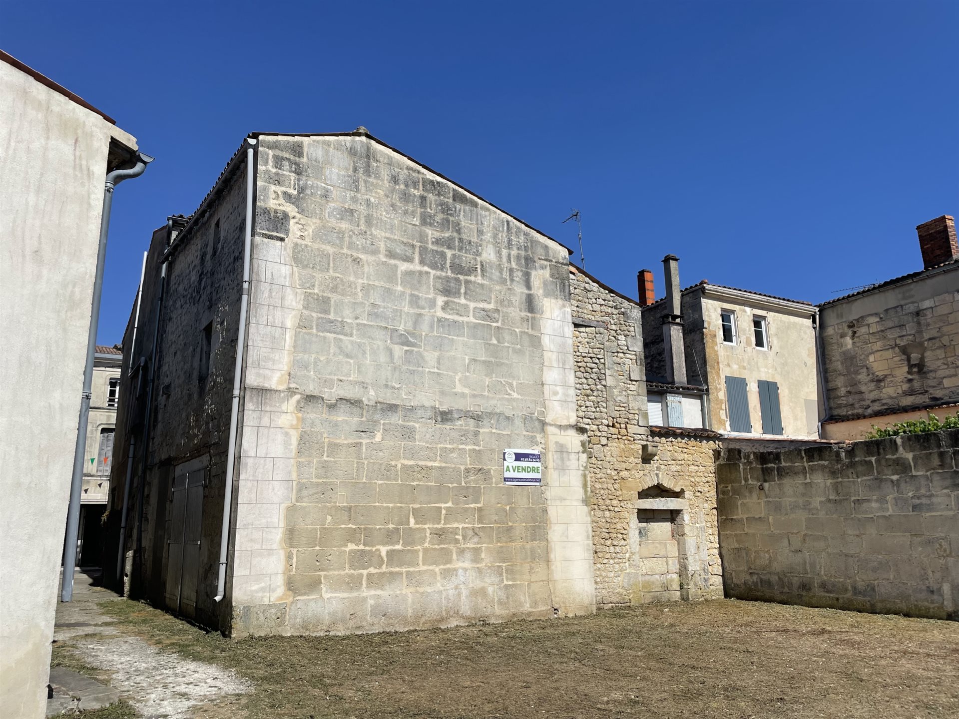 Maison à vendre, 161m², Saint-Savinien