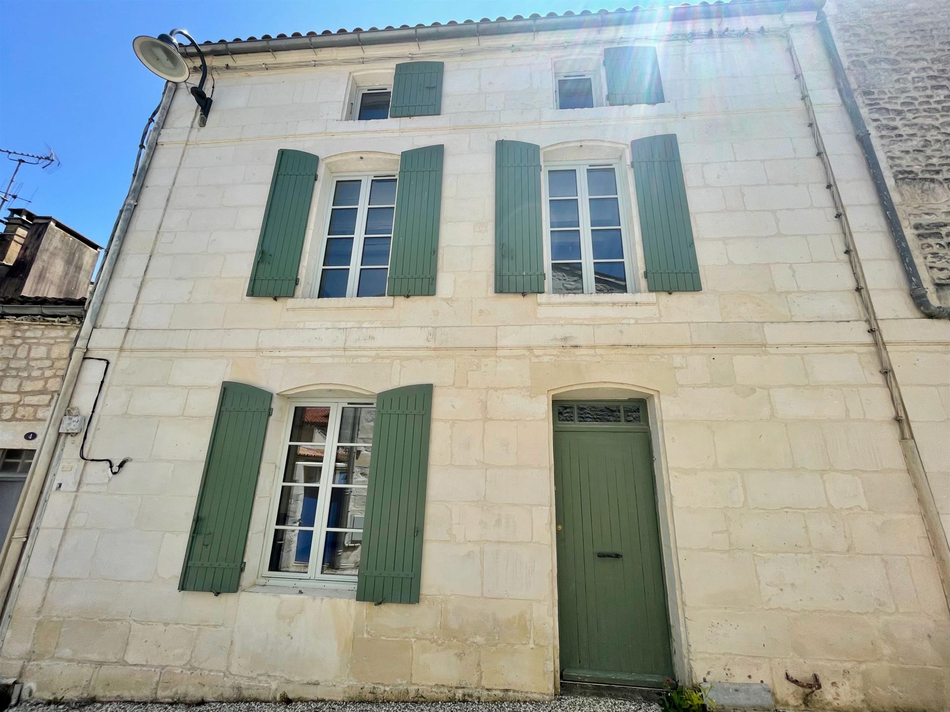Maison à vendre, 140m², Port-d'Envaux