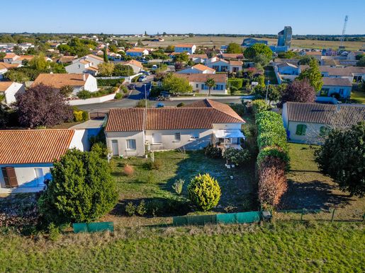 Maison 3 pièces 97 m² · à Saint-Savinien · 97 m² · 216 240 €