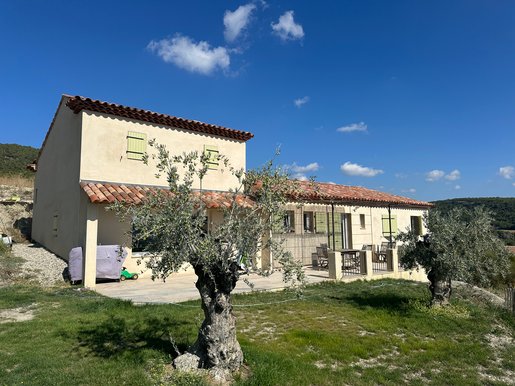 Maison 7 pièces 160 m² · à Montsalier · 160 m² · 495 000 €