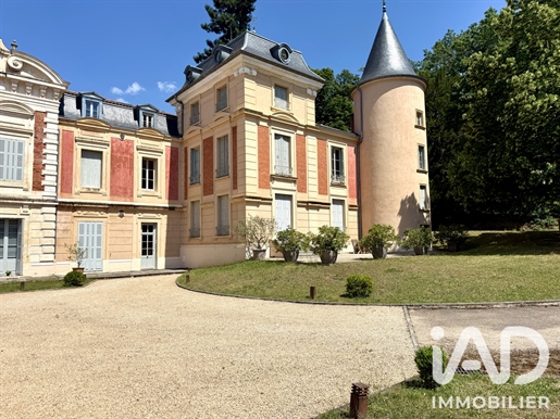 Appartement 5 pièces 212 m² · à Eveux · 212 m² · 1 050 000 €
