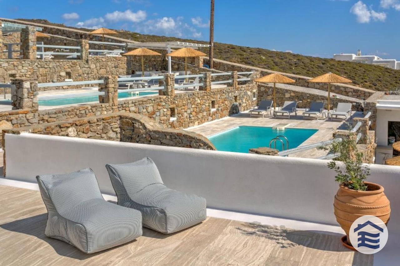 Hotel with villas in Mykonos