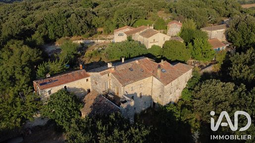 Maison 30 pièces 546 m² · à Issirac · 546 m² · 850 000 €