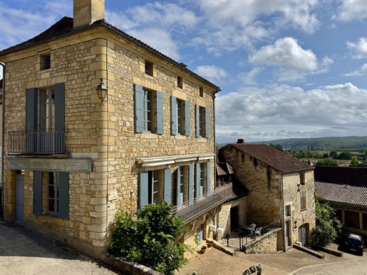 Maison 7 pièces 225 m² · à Saint-Cyprien · 225 m² · 416 000 €