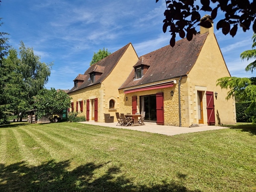 Maison 6 pièces 145 m² · à Saint-Cyprien · 145 m² · 349 800 €