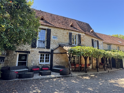 Maison 6 pièces 200 m² · à Saint-Cyprien · 200 m² · 595 000 €