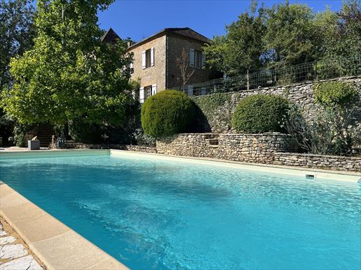 Maison 6 pièces 178 m² · à Saint-Cyprien · 178 m² · 535 500 €