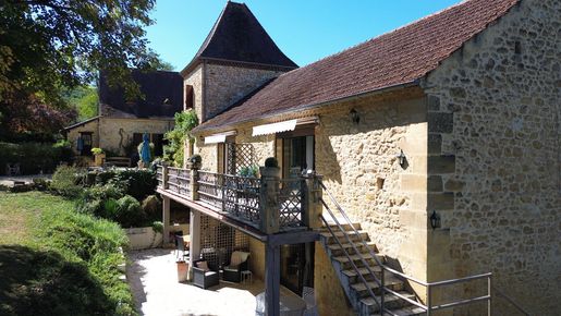 Maison 12 pièces 336 m² · à Saint-Cyprien · 336 m² · 650 000 €