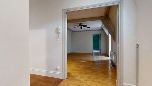Appartement 2 pièces 69 m² · à Sarlat-la-Canéda · 69 m² · 190 000 €
