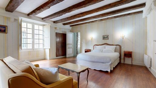 Appartement 2 pièces 85 m² · à Sarlat-la-Canéda · 85 m² · 200 000 €