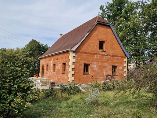 Maison 6 pièces 170 m² · aux Eyzies · 170 m² · 156 600 €