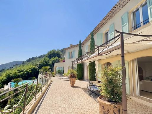 Maison 220 m² · à Spéracèdes · 220 m² · 1 950 000 €