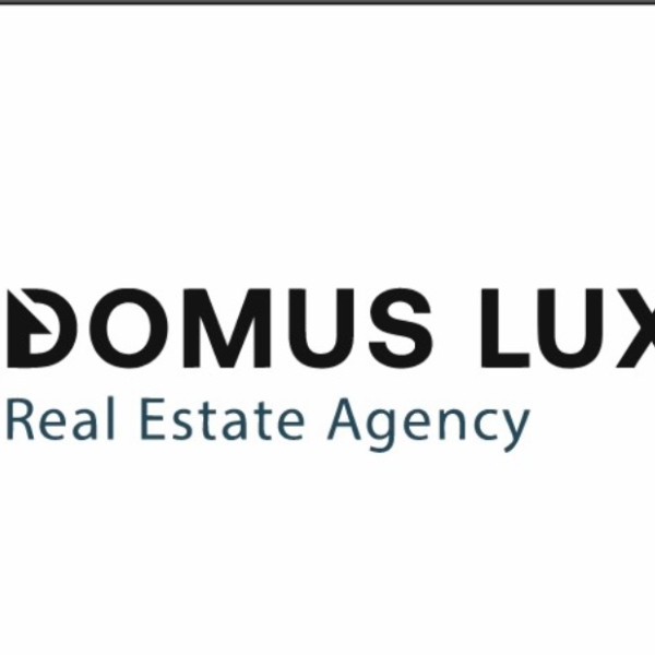 company logo : DOMUS LUX