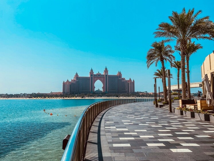 Comprare negli Emirati Arabi Uniti: appartamenti, ville, case
