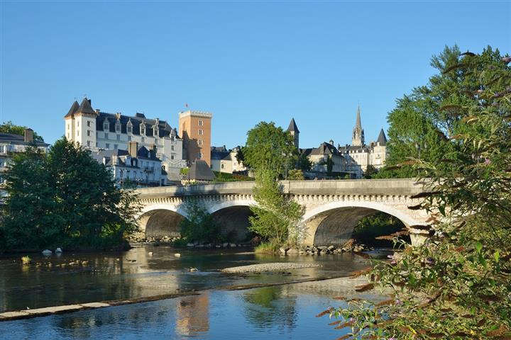 Property in Pau